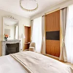 Artistic Luxury 3-Bedroom Apartment - Champs-Élysées