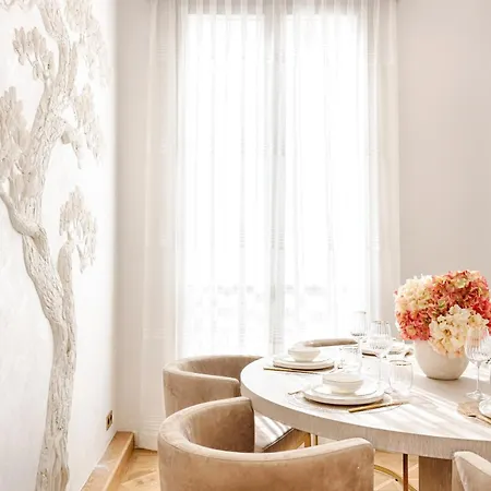 Artistic Luxury 3-bedroom - Champs-élysées * Parigi